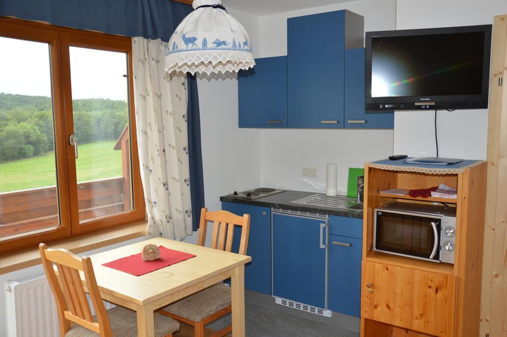Biobauernhof Wolf-Hof Apartment Pressbaum Ruang foto