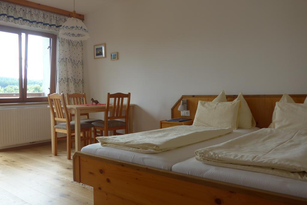 Biobauernhof Wolf-Hof Apartment Pressbaum Ruang foto