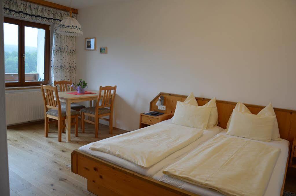 Biobauernhof Wolf-Hof Apartment Pressbaum Bagian luar foto